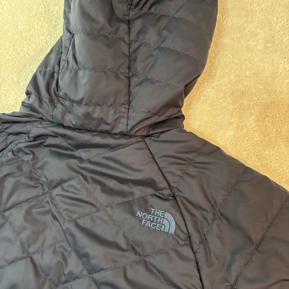 EUC North Face Women Small Mossbud Reversible Puffer Fleece Coat Navy Long Hood - Picture 6 of 11
